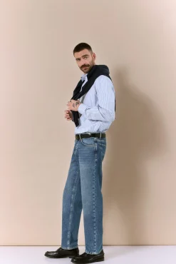 Pantal&oacute;n vaquero new straight fit