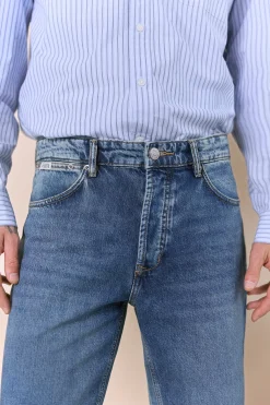 Pantal&oacute;n vaquero new straight fit