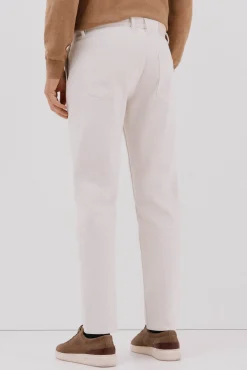 Pantal&oacute;n vaquero tapered fit
