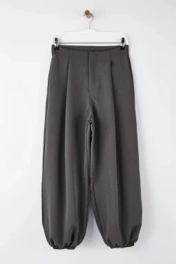 Pantalones bombachos flu&iacute;dos