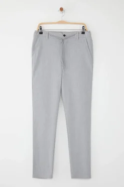 Pantalones chinos ajustados