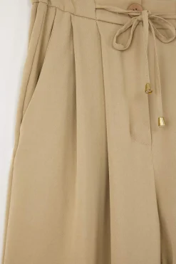 Pantalones corte carrot