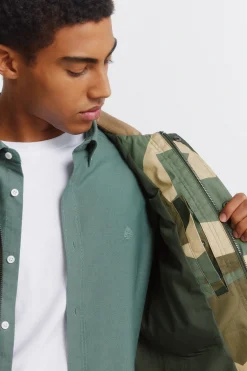 Parka camuflaje cuello contraste