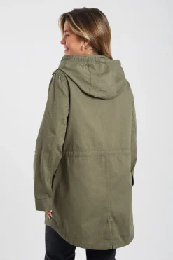 Parka con capucha