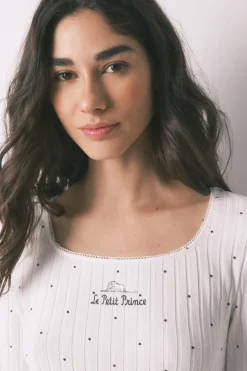 Pijama largo canal&eacute; blanco estampado estrellas