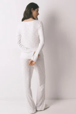 Pijama largo canal&eacute; blanco estampado estrellas