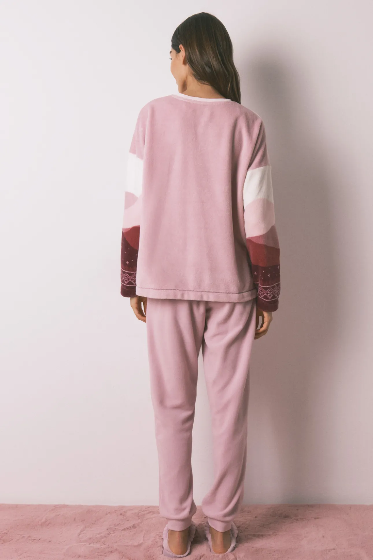 Pijama largo polar La Vecina Rubia