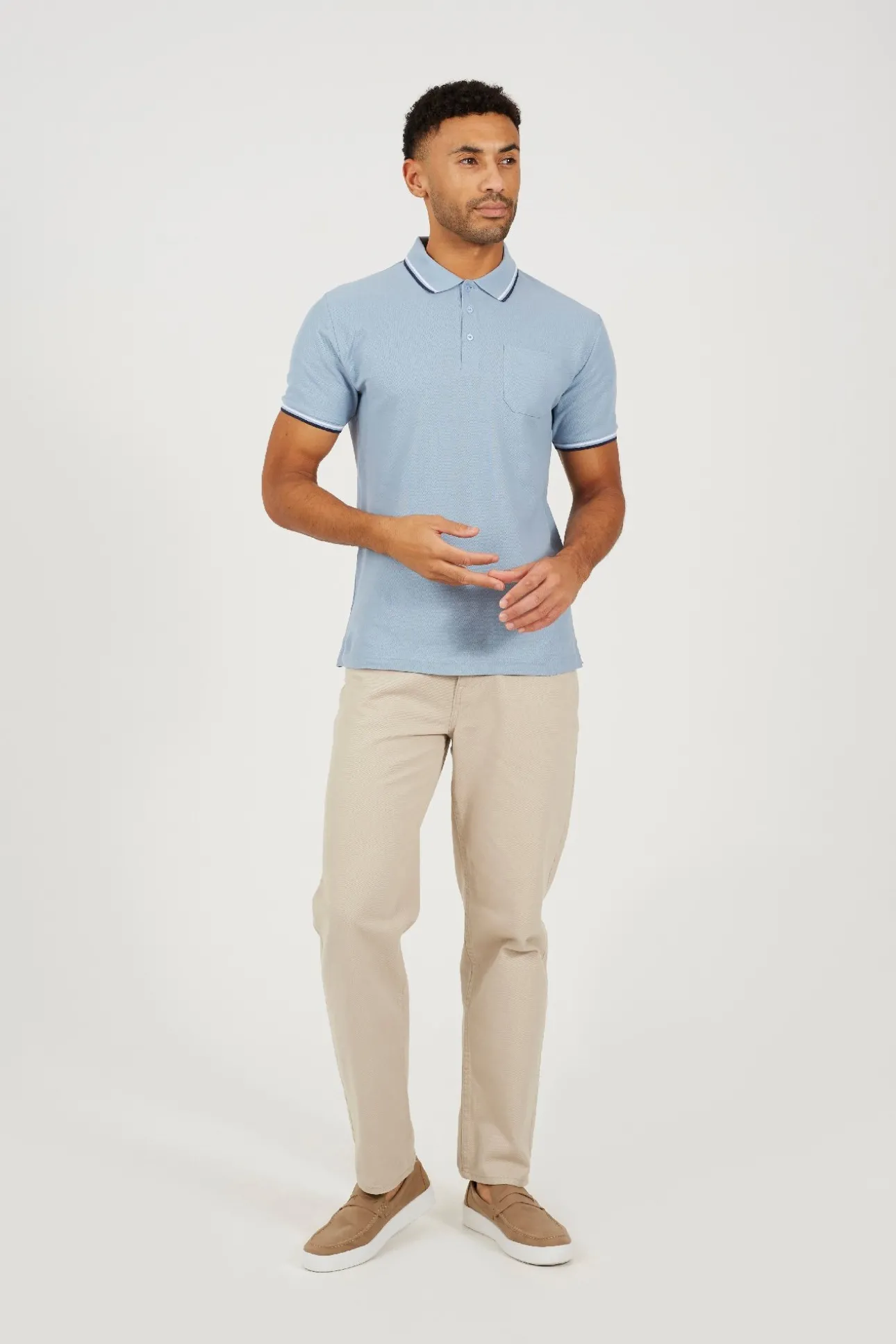 Polo de manga corta con bolsillo