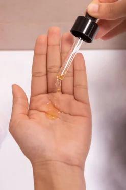 Radiant Curls Oil Serum