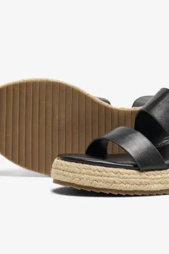 Sandalia plataforma esparto