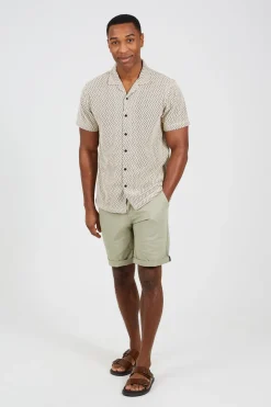 Short b&aacute;sico con cinco bolsillos