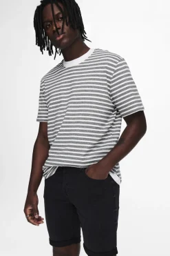 Short denim de hombre regular fit.