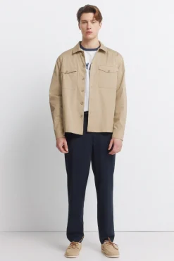 Sobrecamisa ligera bolsillos overshirt fit