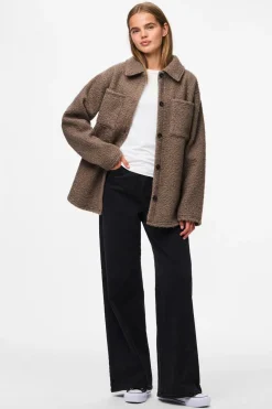 Sobrecamisa teddy bolsillos