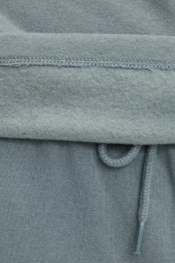 Sudadera b&aacute;sica capucha