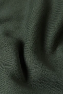 Sudadera con cierre de cremallera en el cuello