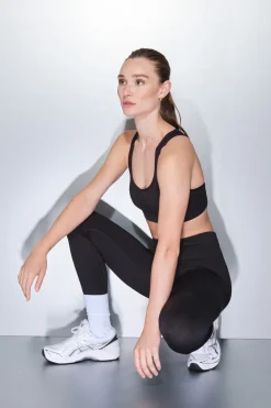 Sujetador deportivo negro SEAMLESS FIT