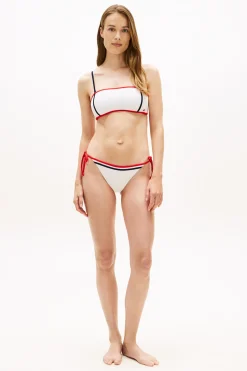 Top bikini estilo bandeau