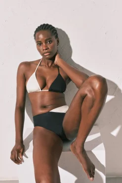Top bikini triangular color block B&W
