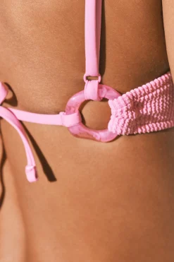 Top bikini triangular textura crinkle rosa