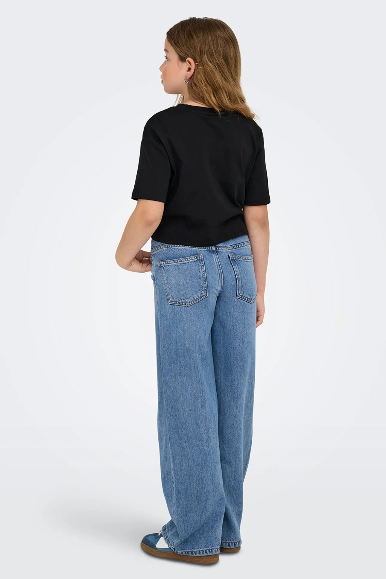 Top de manga corta con nudo