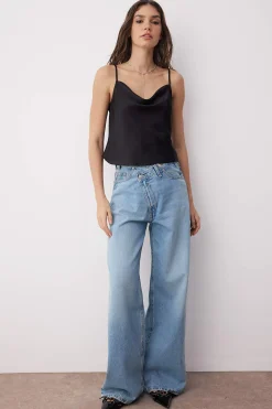 Top de tirantes satinado