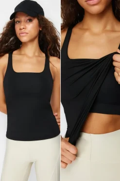 Top deportivo con sujetador