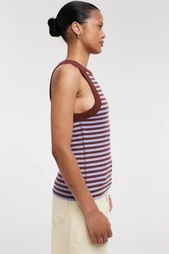 Top estampado espalda cruzada