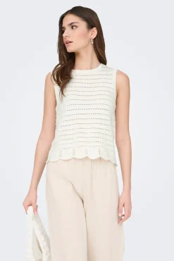 Top punto sin mangas