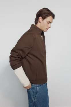 Vaquero chino sobretintado relaxed fit