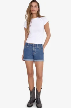 Vaquero corto básico con dobladillo