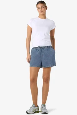 Vaquero corto ligero con cintura elástica