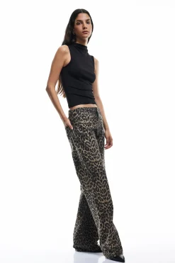 Vaquero de corte recto