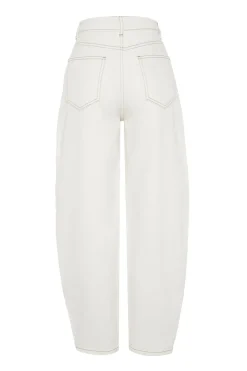 Vaqueros tipo barrel