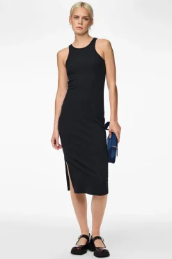 Vestido ajustado de tirantes