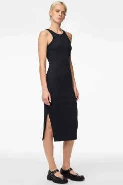 Vestido ajustado de tirantes