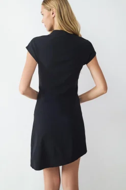 Vestido asim&eacute;trico cut-out