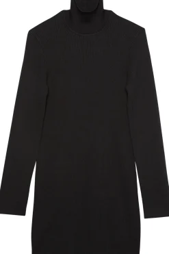 Vestido con cuello alto