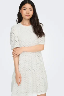 Vestido corto bordado