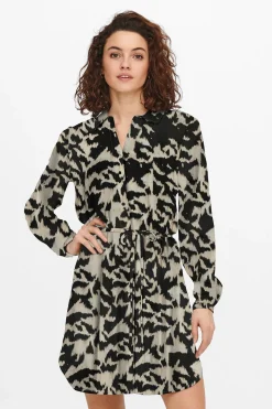 Vestido corto camisero