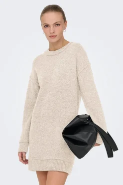 Vestido corto de punto