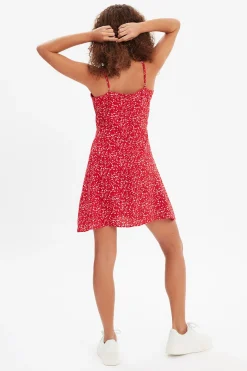 Vestido corto de tirantes