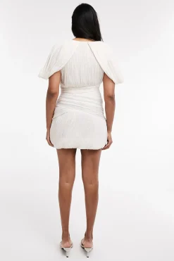 Vestido corto detalle fruncido