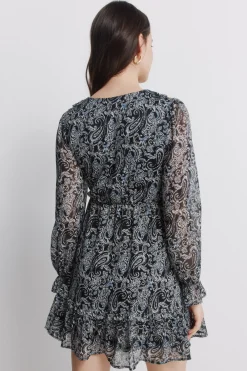 Vestido corto estampado manga larga