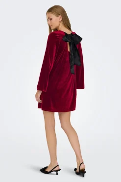 Vestido corto terciopelo