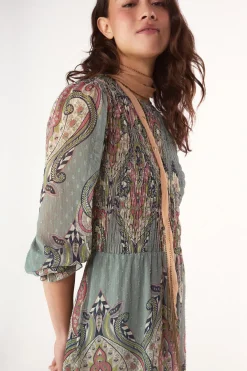 Vestido estampado gomas