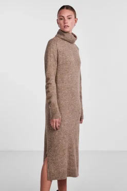 Vestido largo de punto