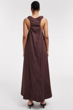 Vestido largo de tirantes fruncidos