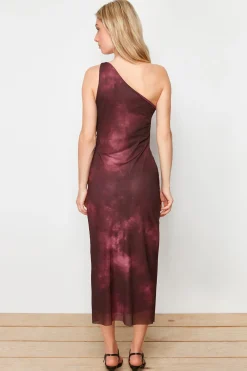 Vestido midi asim&eacute;trico