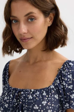 Vestido midi con abertura